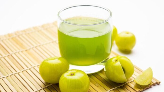Benefits of Amla Juice on an Empty Stomach