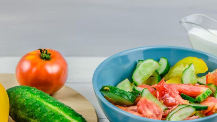 Amazing Benefits of Eating Salad in Summer