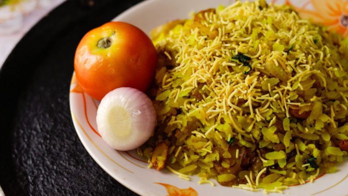 नाश्ते में पोहा