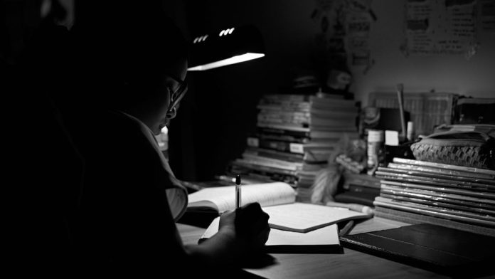 Why Late Night Studying Is Bad For Exams
